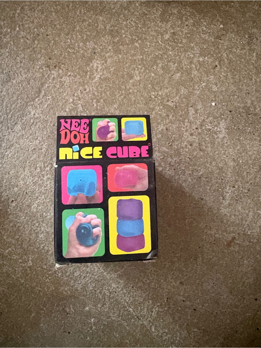 Pink Glitter Cube - Picture 2 of 2